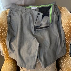 Izod Golf Men’s Gray Performance Shorts